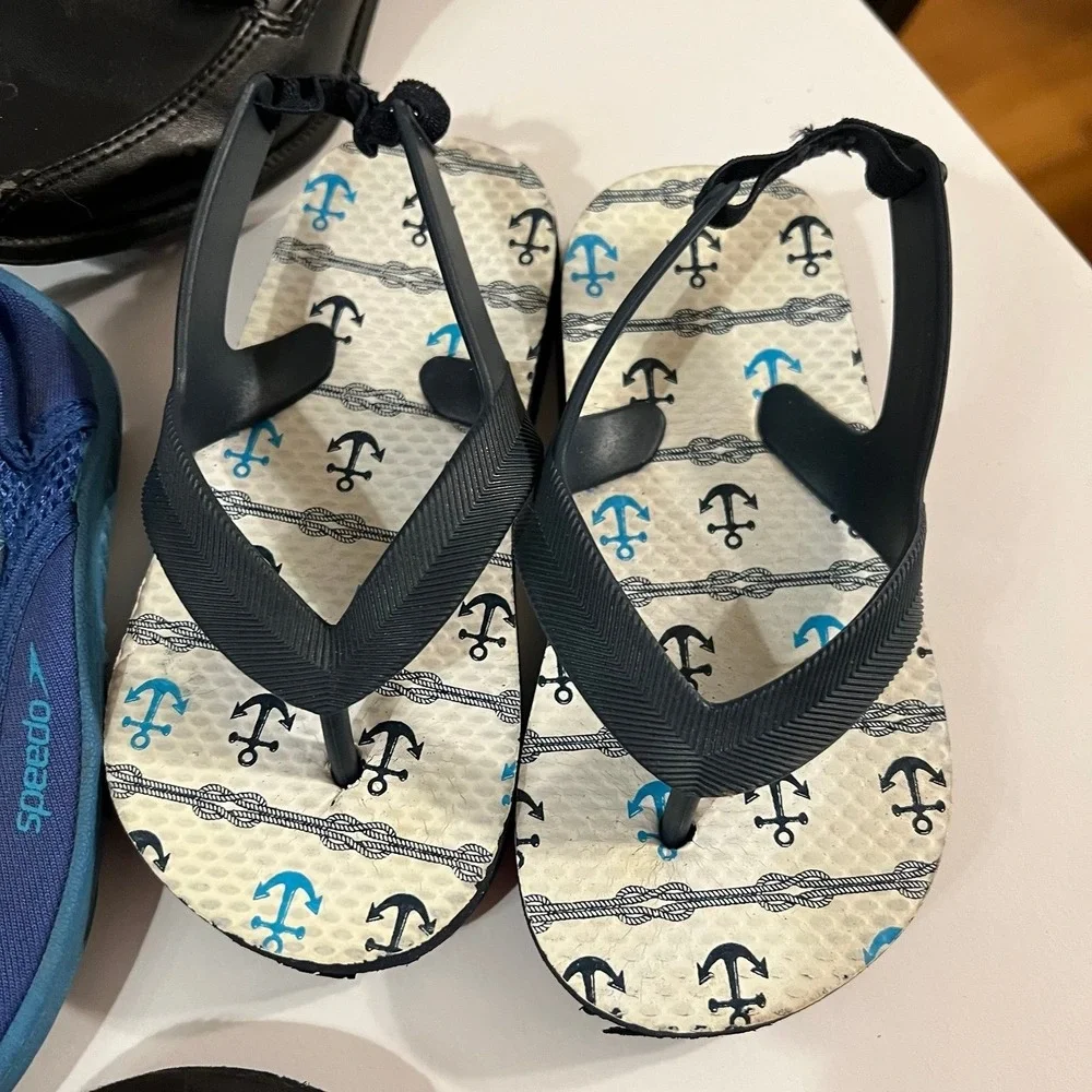 Toddler boys size 7/8 shoes sandals slippers (s-196)